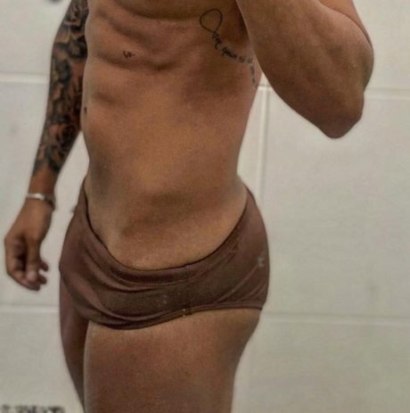 Foto nua vazada do OnlyFans de Diego Mariano