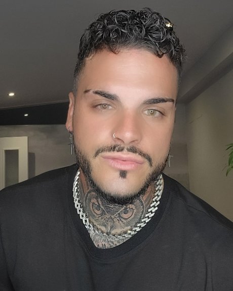 Naakte gelekte OnlyFans-foto van Mariano Carmona