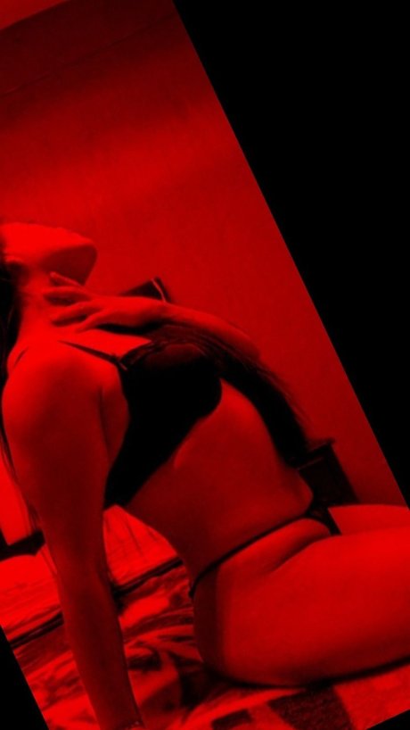 Alaston vuotanut OnlyFans-kuva Maria