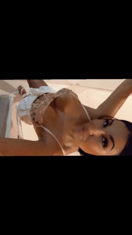 Nahá fotka uniklých OnlyFans od Ariela