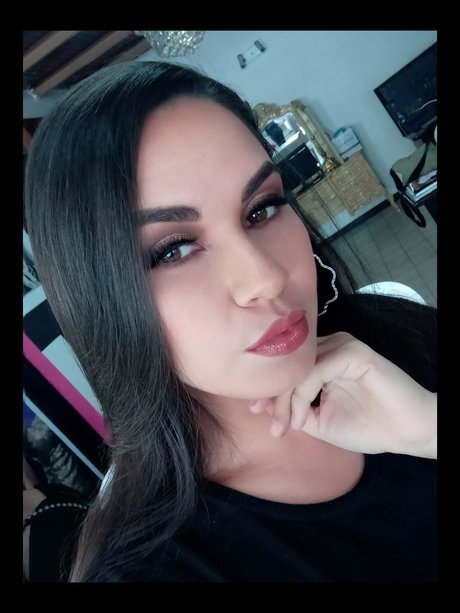 Woman Perfect 09