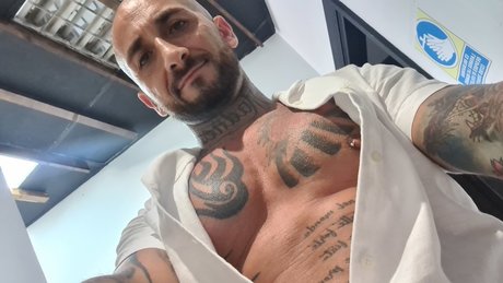 Naken läckt OnlyFans-bild av Marco Baral
