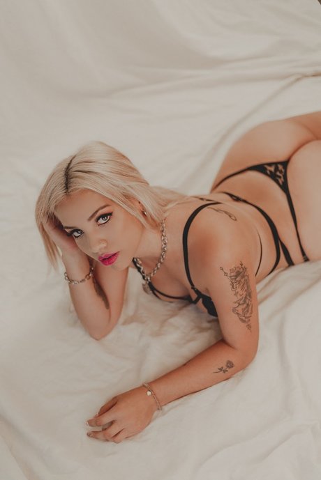 Foto nua vazada do OnlyFans de Valentina
