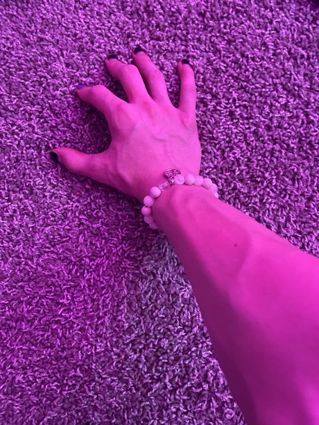 Naken läckt OnlyFans-bild av Mars