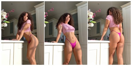Naken läckt OnlyFans-bild av Tropicana Trixxx 