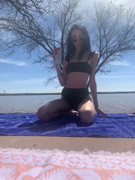 Naakte gelekte OnlyFans-foto van Megan
