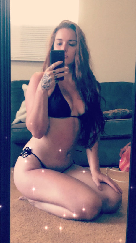 Обнаженная фотография утечки OnlyFans от Mckenzie