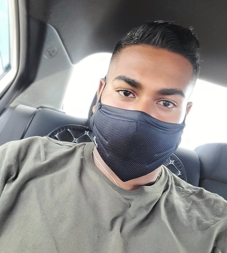 Nahá fotka uniklých OnlyFans od Prince Marlon
