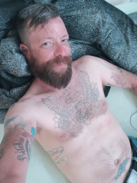 Naken läckt OnlyFans-bild av Hillbilly Psycho