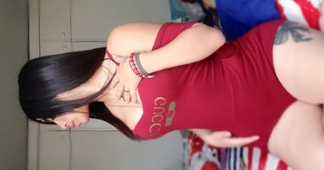 Alasti lekkinud OnlyFans-i pilt Maayriitaa