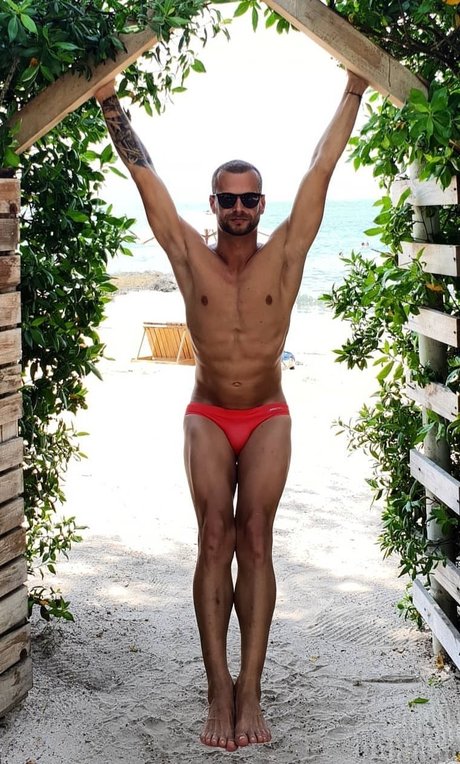 Naken lekkede OnlyFans-bilde av Frankipdm
