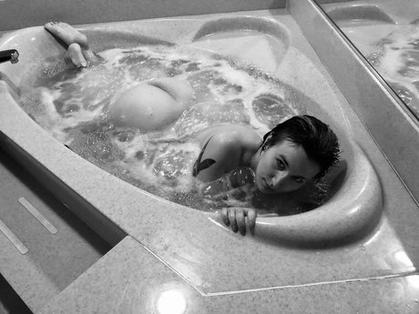 Foto desnuda filtrada de OnlyFans de Maxine Crowfree