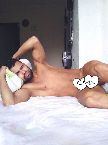 Nahá fotka uniklých OnlyFans od Max Bootyxxx