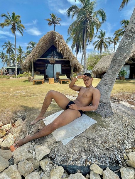 Обнаженная фотография утечки OnlyFans от Maxblack95