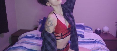 Nahá fotka uniklých OnlyFans od Maxime