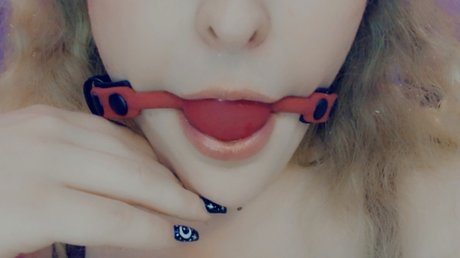 Naken läckt OnlyFans-bild av Maura Bliss