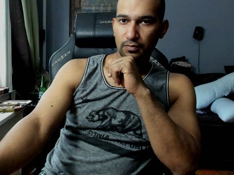 Alaston vuotanut OnlyFans-kuva Fill The Wallet