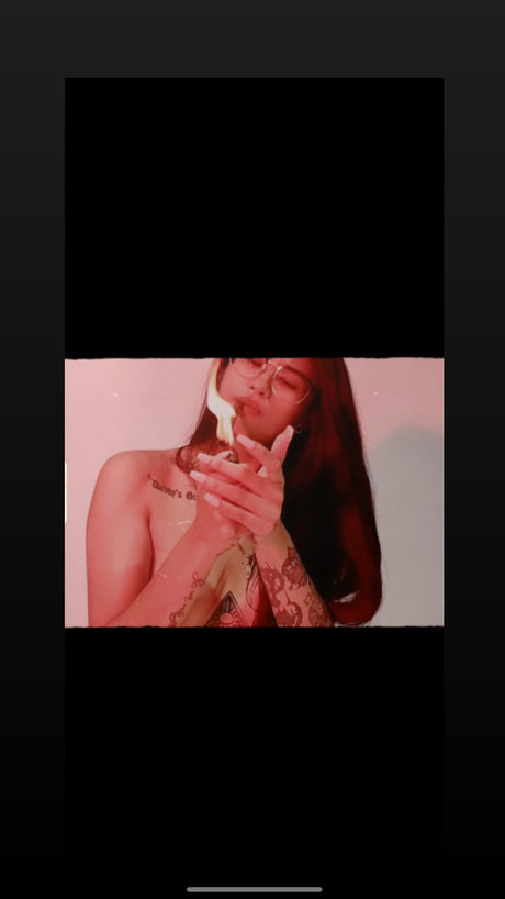 Naken läckt OnlyFans-bild av Miso Santi