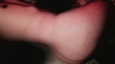 Naken läckt OnlyFans-bild av Misioneritoamat