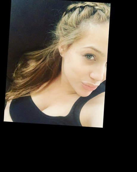 Naken läckt OnlyFans-bild av Am