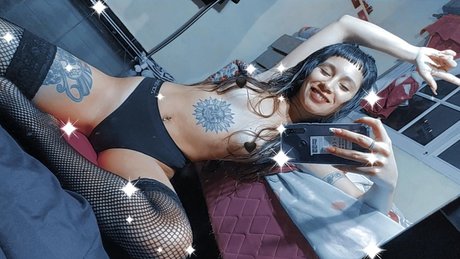 Nøgent lækket OnlyFans-billede af Mili Velez