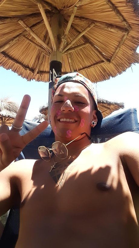 Nahá fotka uniklých OnlyFans od Mike Alvarez