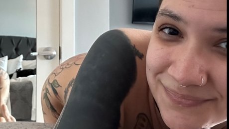 Alaston vuotanut OnlyFans-kuva Miitoy