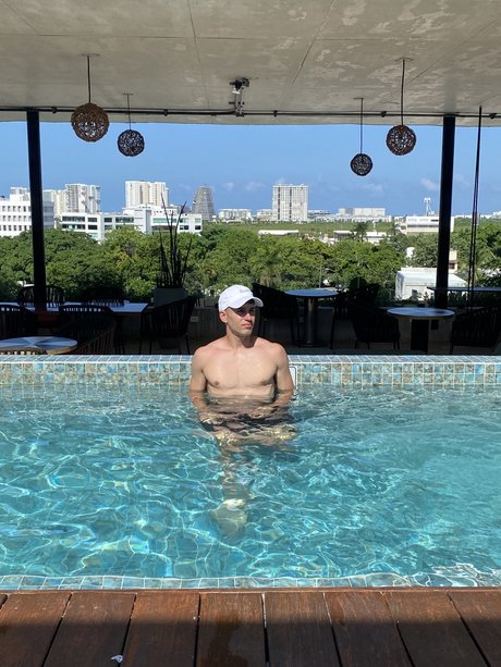 Nahá fotka uniklých OnlyFans od Miguel
