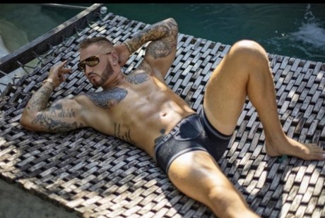 Naken läckt OnlyFans-bild av Eros Dixxson