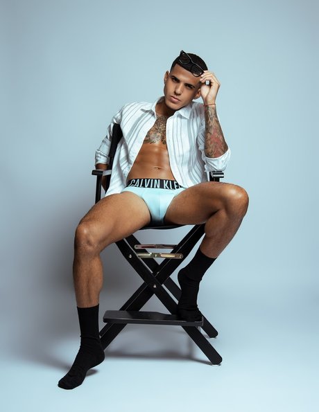 Foto di nudo di fuga di OnlyFans di Luis