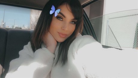 Nahá fotka uniklých OnlyFans od Miaacamillaa