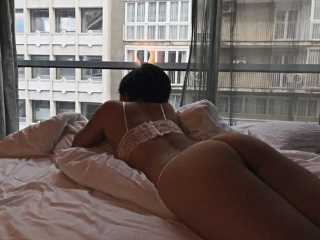 Naken läckt OnlyFans-bild av Eri
