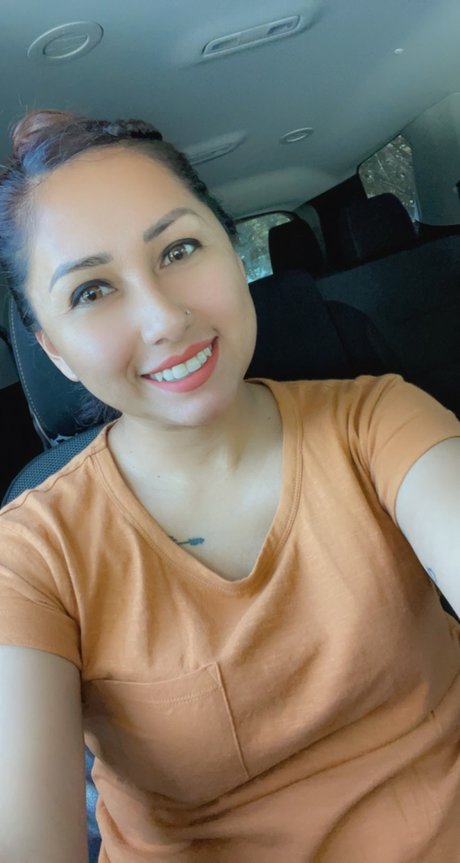 Naakte gelekte OnlyFans-foto van Mercy Villegas