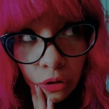 Photo nue de fuite OnlyFans de Purple Witch
