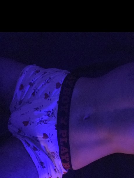 Nacktes geleaktes OnlyFans-Foto von Chev Monza 97