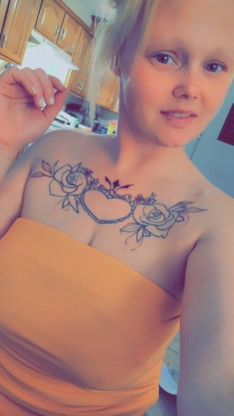 Photo nue de fuite OnlyFans de Mommak5