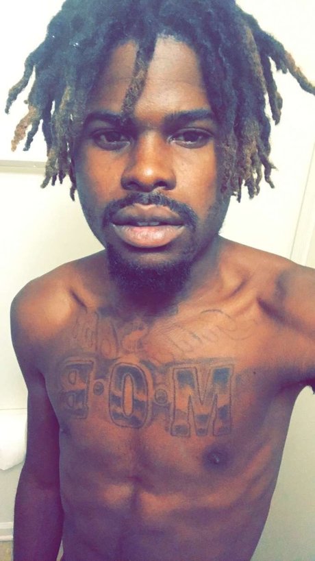 Обнаженная фотография утечки OnlyFans от Mob Marley