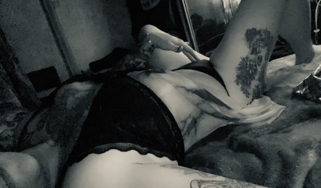 Photo nue de fuite OnlyFans de Mixie