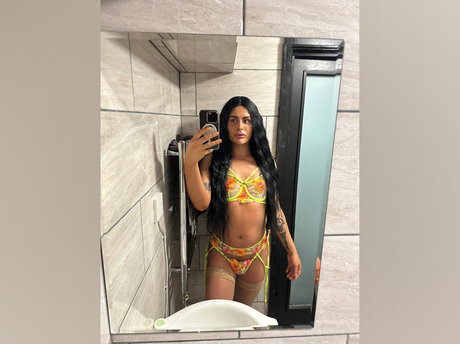 Naken läckt OnlyFans-bild av Miss Rachael English
