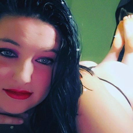 Naken lekkede OnlyFans-bilde av Missqueendevil