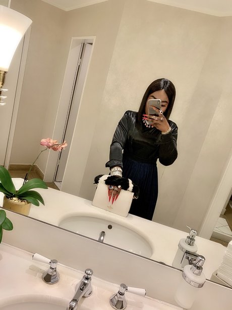 Naken läckt OnlyFans-bild av Miss Eliane