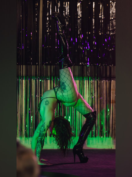 Naakte gelekte OnlyFans-foto van Faerie