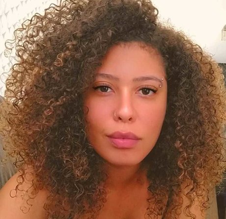 Naken läckt OnlyFans-bild av Nah
