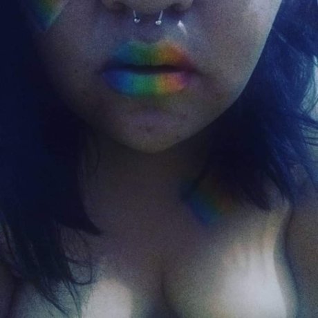 Naakte gelekte OnlyFans-foto van Nadja Ar 