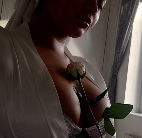 Alaston vuotanut OnlyFans-kuva Mulan