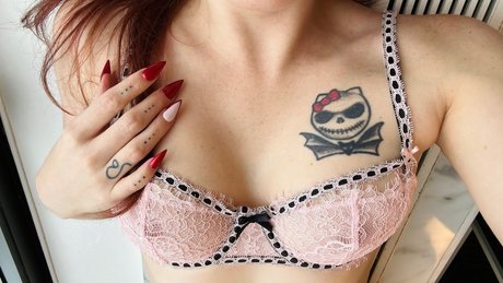 Обнаженная фотография утечки OnlyFans от Redroses