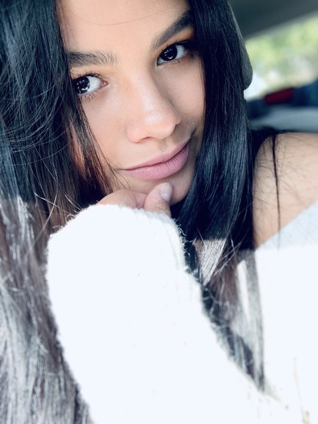 Alasti lekkinud OnlyFans-i pilt Gigi