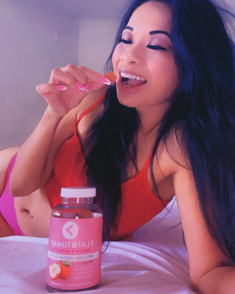 Naken läckt OnlyFans-bild av Msmonie