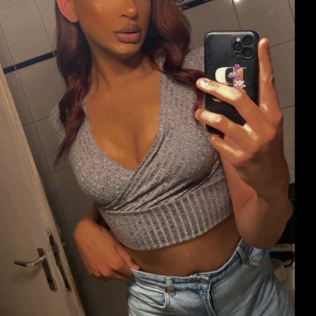 Naken lekkede OnlyFans-bilde av Mrs Montgomery