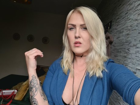 Foto nua vazada do OnlyFans de Miss Morningstar